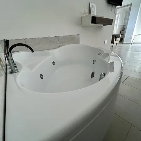 Valle Degli Ulivi Rooms 4*