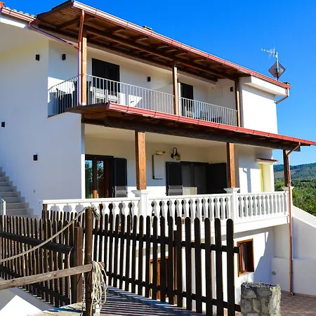 فندق مبيت وإفطار Valle Degli Ulivi