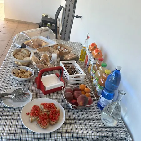 Valle Degli Ulivi Bed and Breakfast Βιέστε